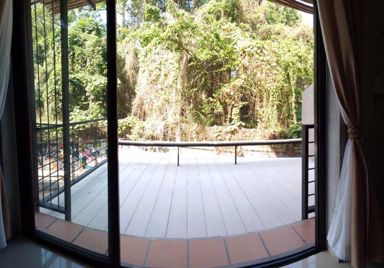 White Jail At Koh Tao Hostel Екстериор снимка