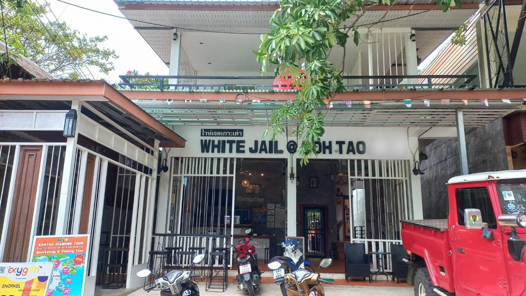 White Jail At Koh Tao Hostel Екстериор снимка