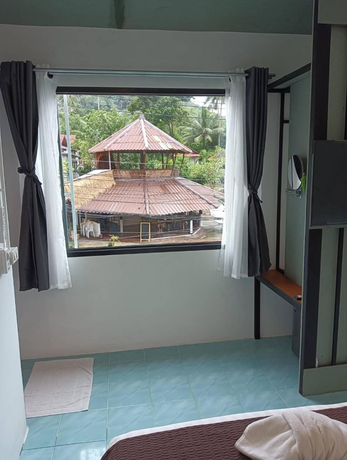 White Jail At Koh Tao Hostel Екстериор снимка