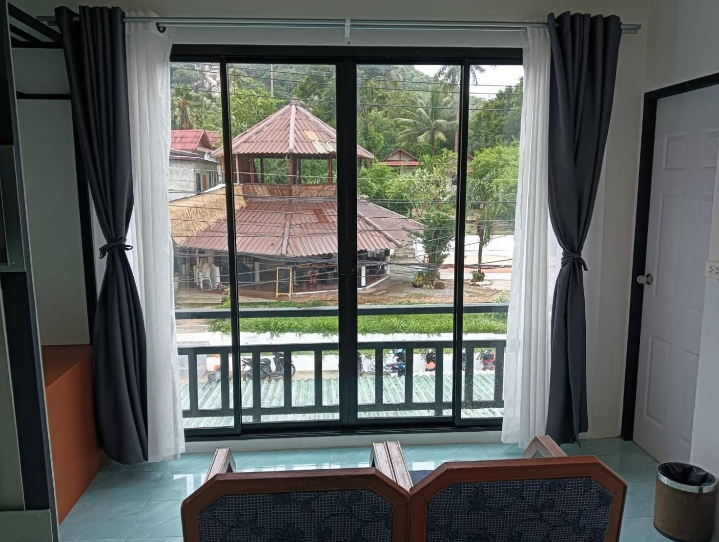 White Jail At Koh Tao Hostel Екстериор снимка