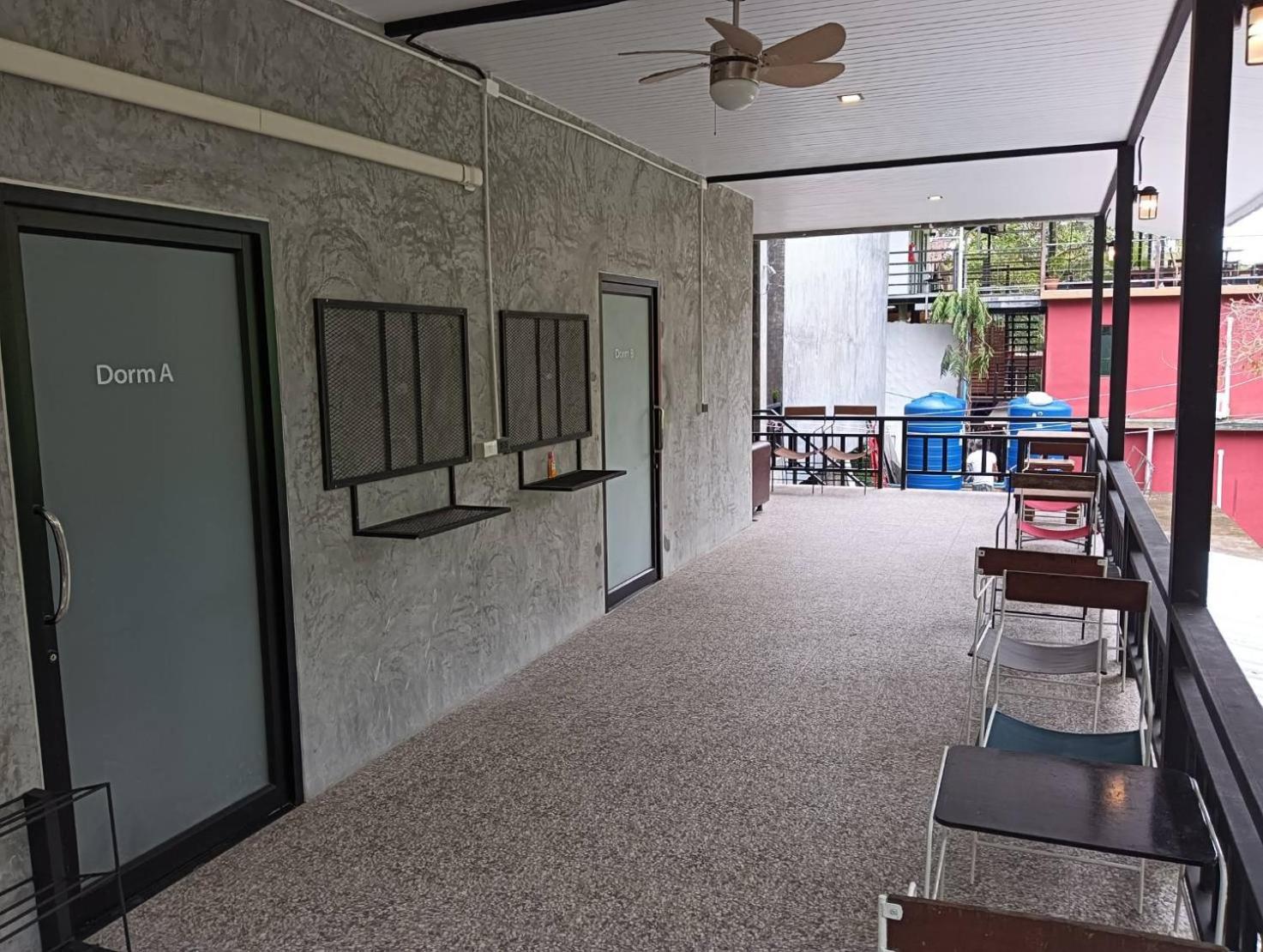 White Jail At Koh Tao Hostel Екстериор снимка