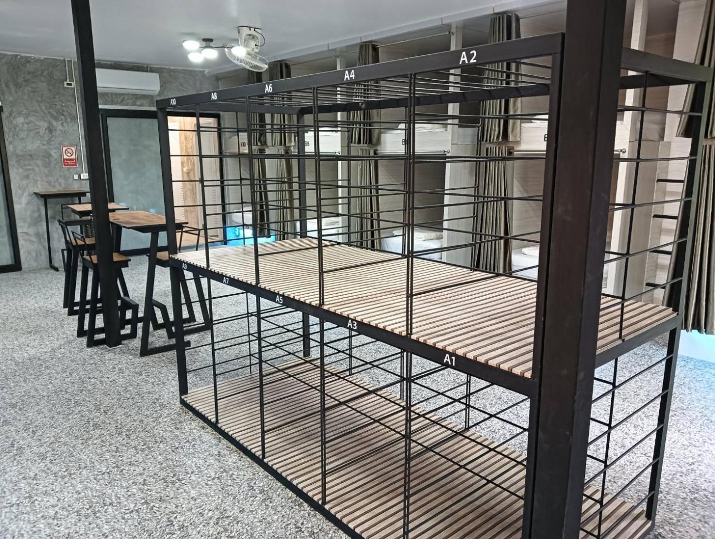 White Jail At Koh Tao Hostel Екстериор снимка