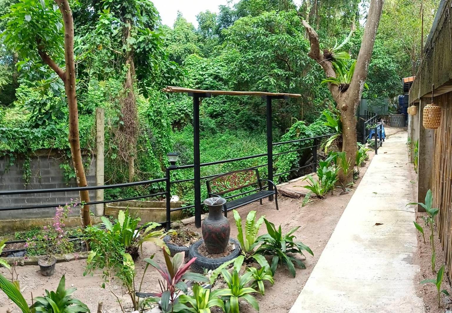 White Jail At Koh Tao Hostel Екстериор снимка