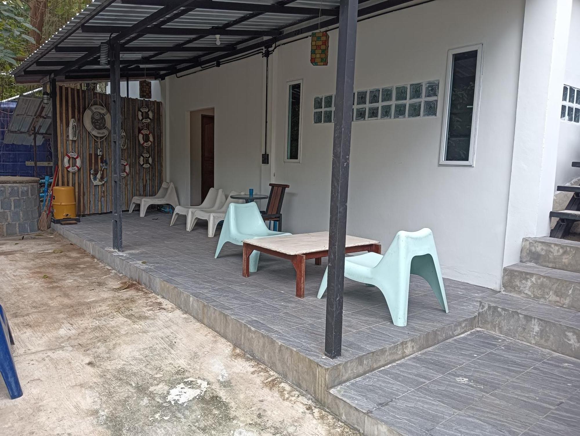 White Jail At Koh Tao Hostel Екстериор снимка