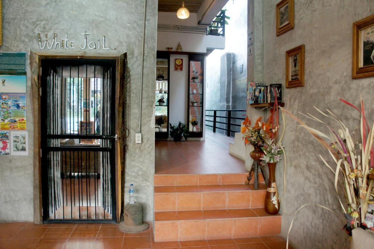 White Jail At Koh Tao Hostel Екстериор снимка