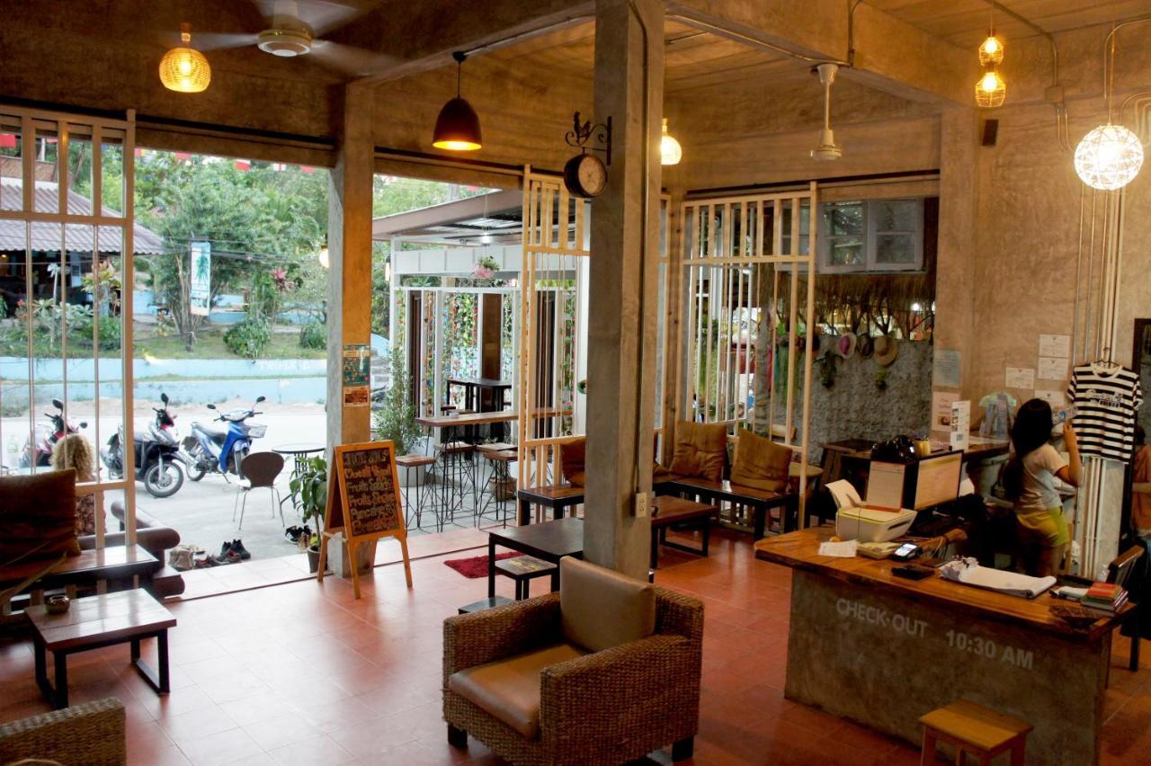 White Jail At Koh Tao Hostel Екстериор снимка